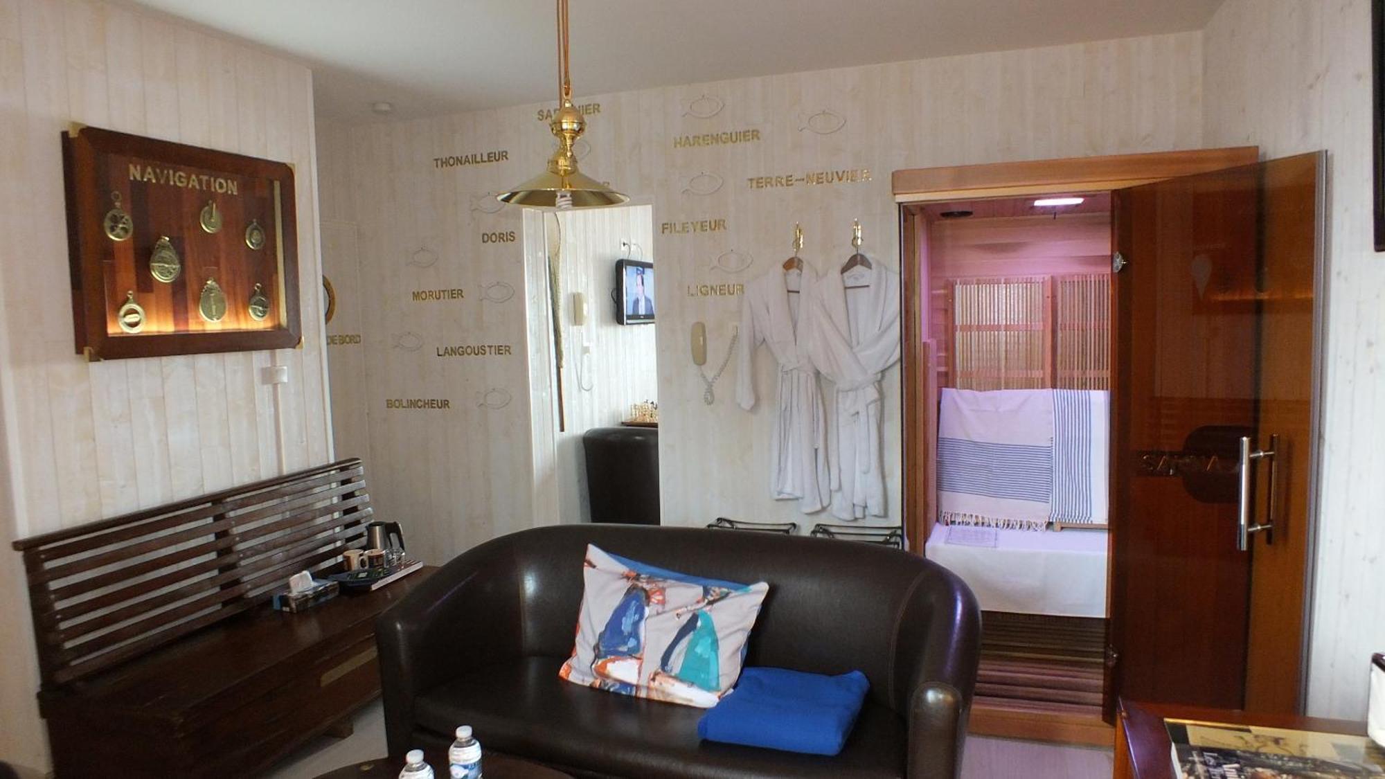 Hotel - Restaurant - Salon De The Le Beausejour Trégastel Стая снимка