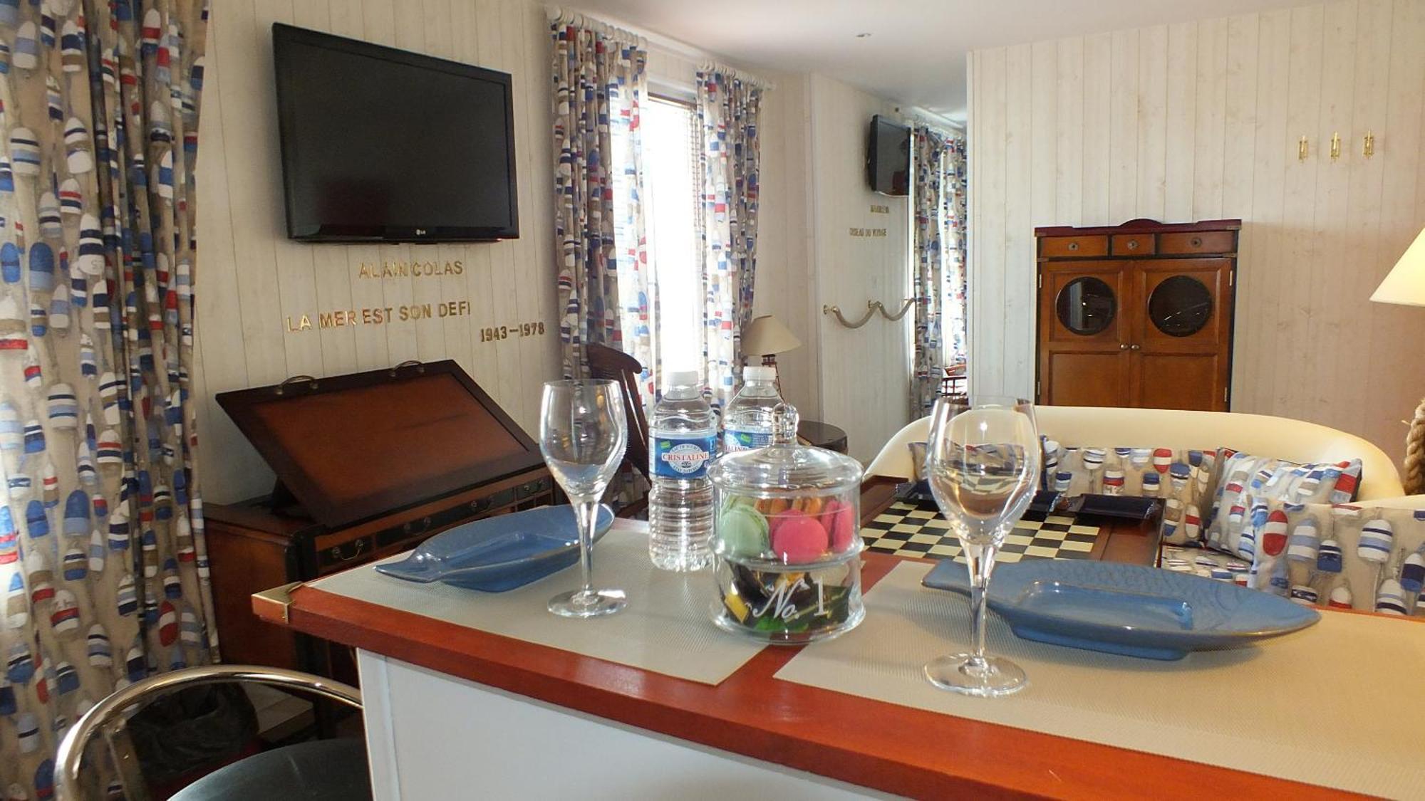 Hotel - Restaurant - Salon De The Le Beausejour Trégastel Стая снимка